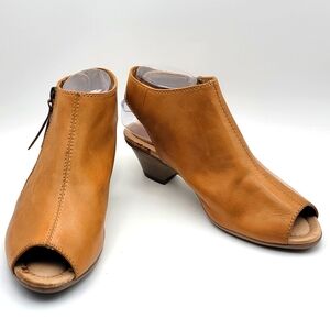 Women's Tan Peep-Toe Ankle Boots Size 9.5